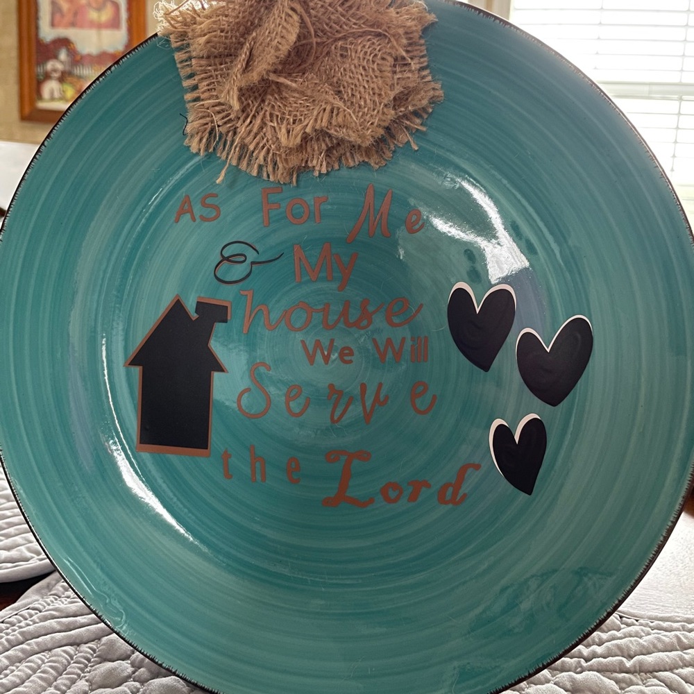Decorative serve lord plate
